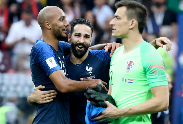 山队之间的 山队之间的